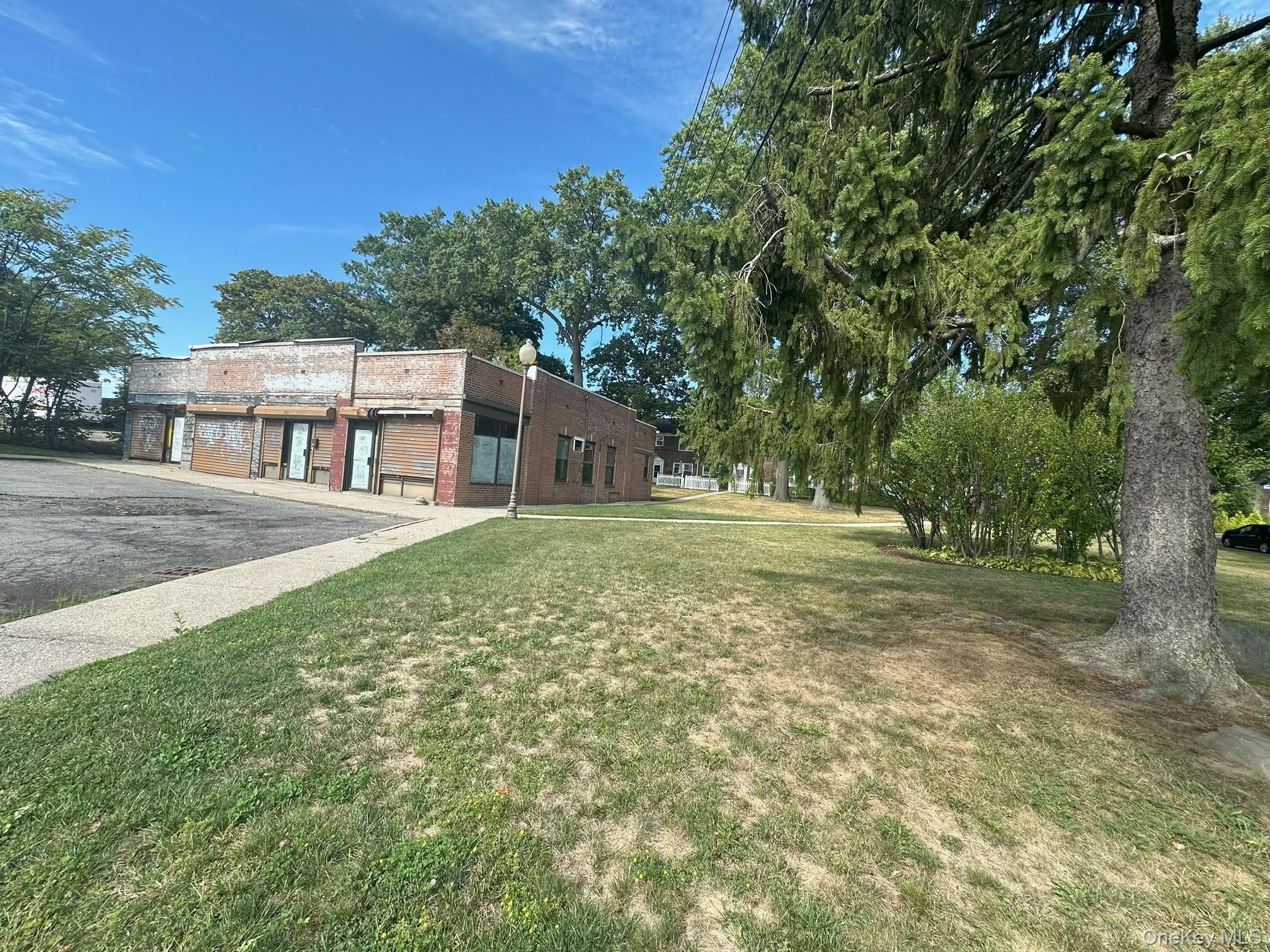 2 lots 50 x 100 eachBuyer to demolish building