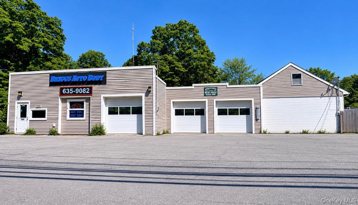 Front of autobody shop.