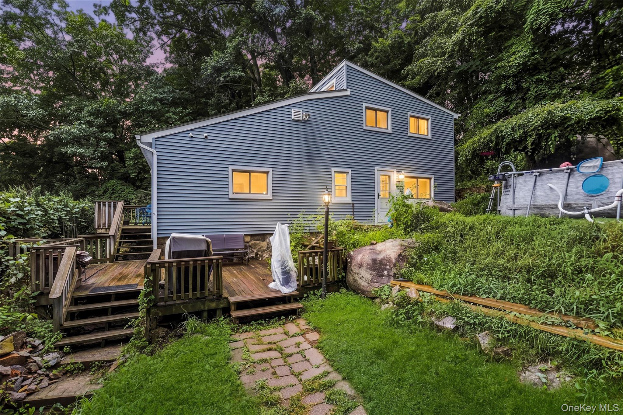 Welcome home to 256 Haviland Drive