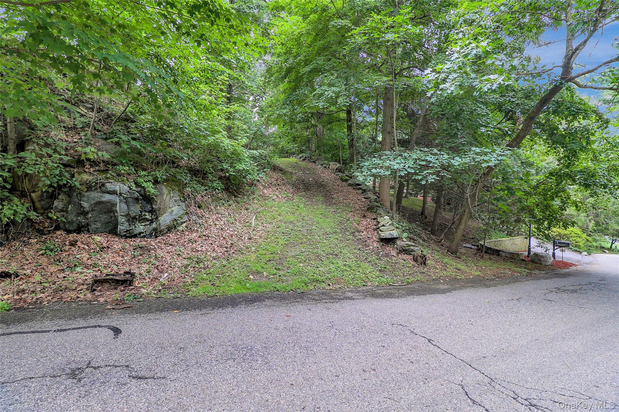 1 Pamela Place driveway entrance