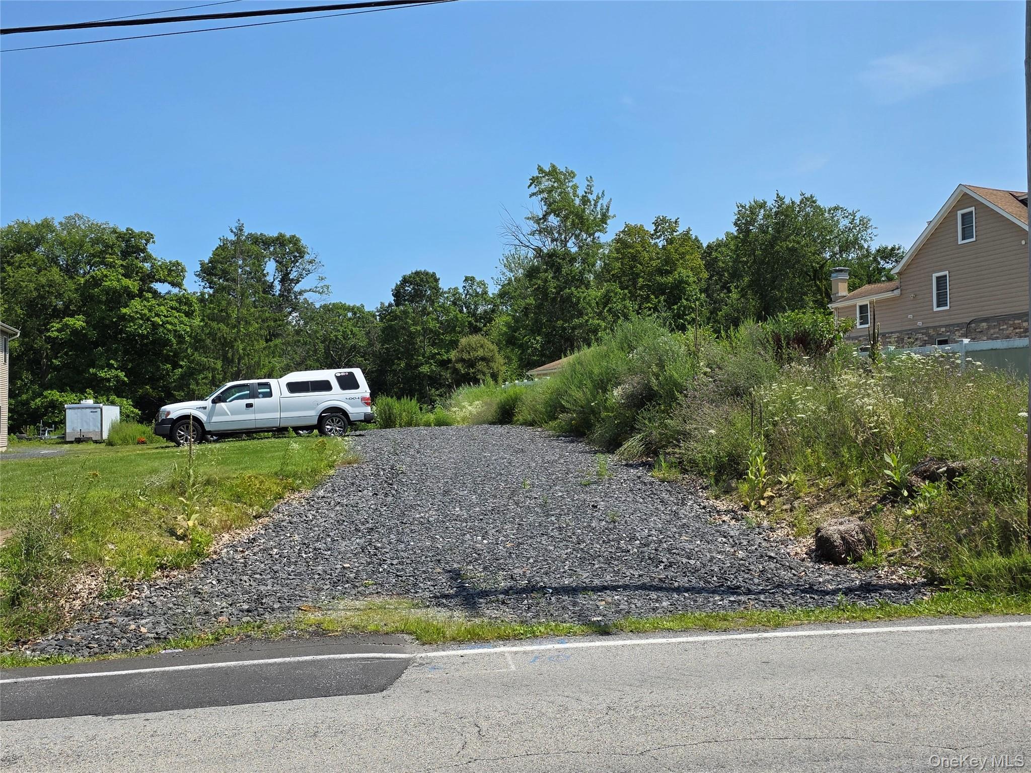 Lakeside Road Entrance