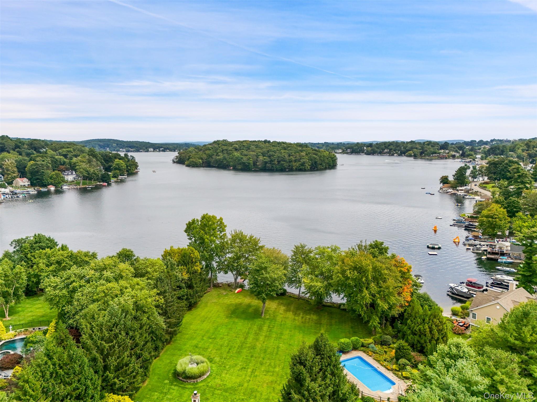 \"LAKE MAHOPAC', A 600 ACRE PARADISE!