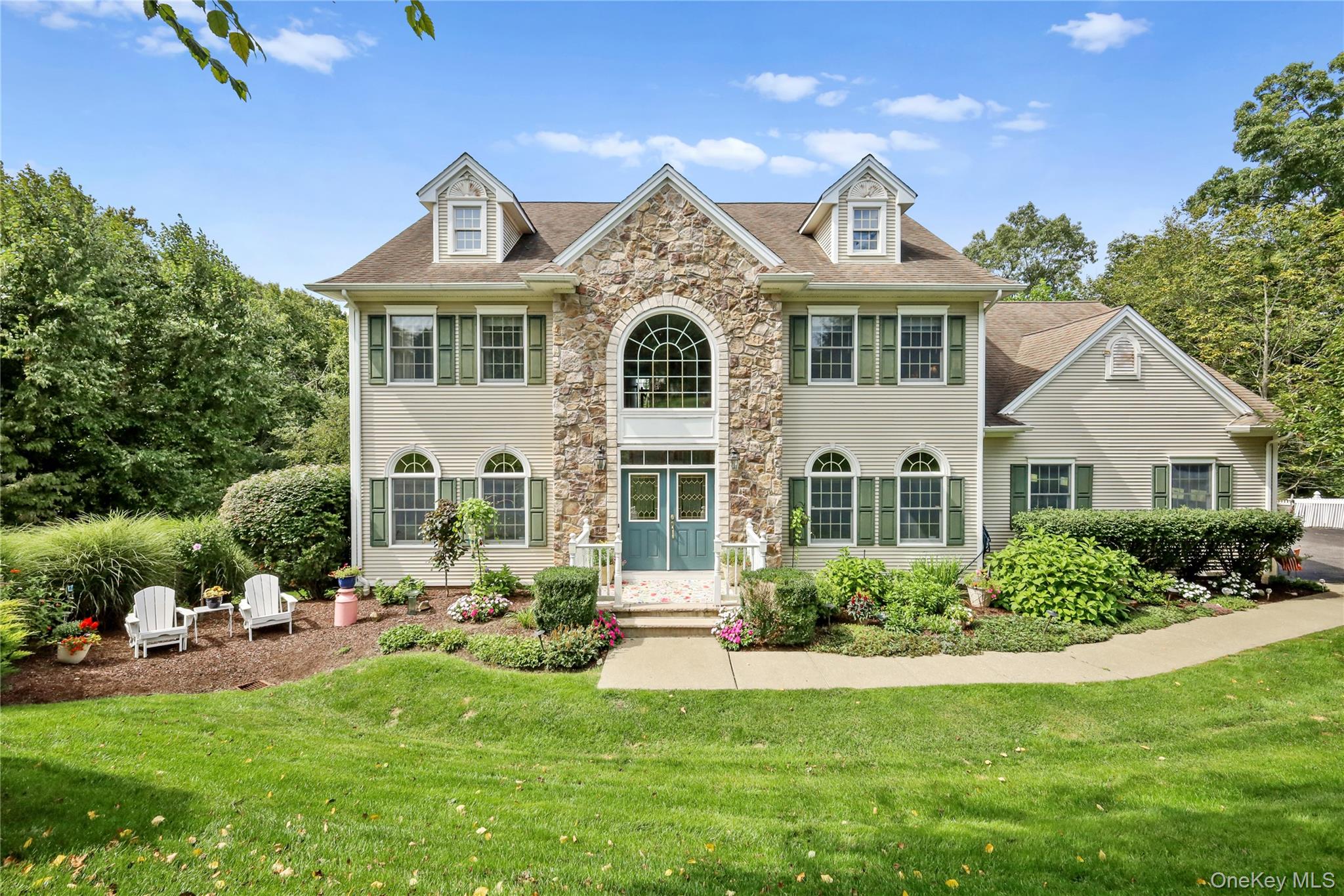 Welcome Home to 20 Parkview Circle