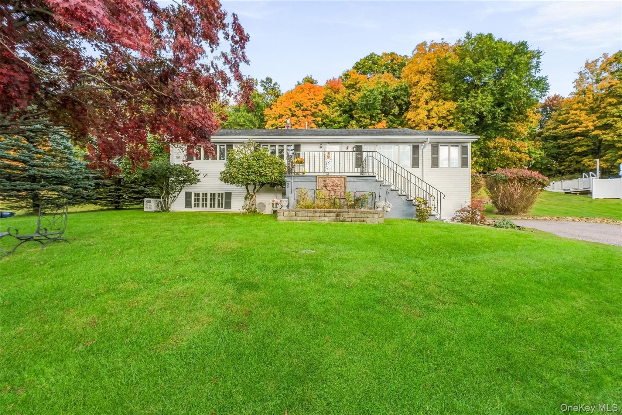 43 Lakeview Road is a lovely 3 Bedroom, 2 Bath Ranch located on a quiet cul-de-sac.