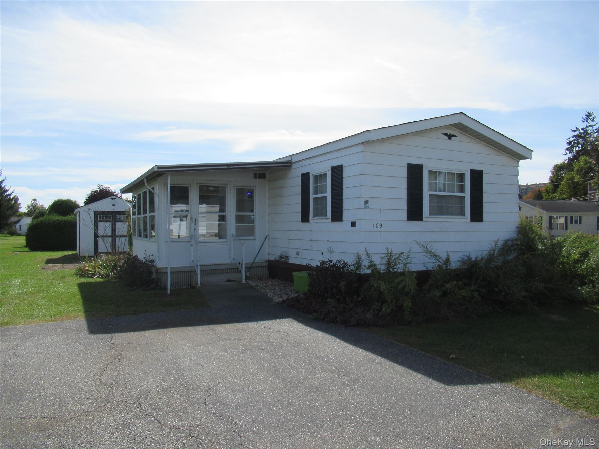 Welcome to 109 Bluebird Way!